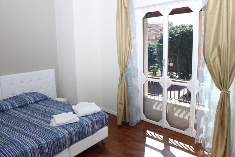 Domus Yenne Suites Cagliari Eksteriør bilde