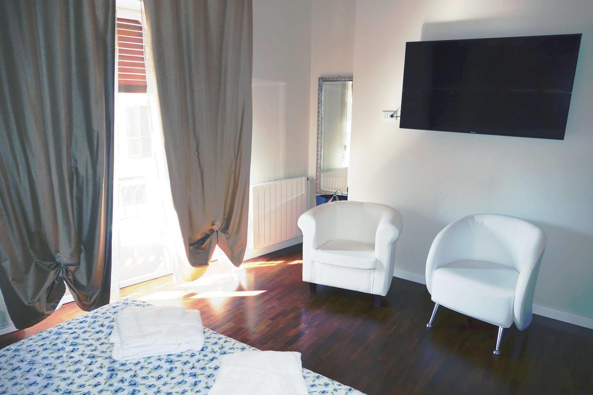 Domus Yenne Suites Cagliari Eksteriør bilde