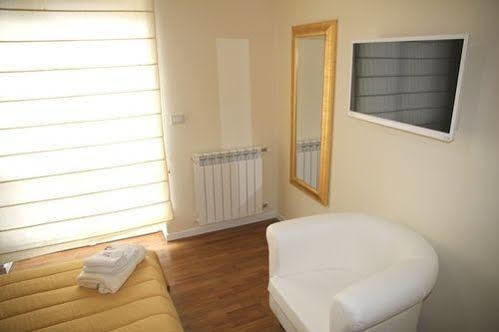 Domus Yenne Suites Cagliari Eksteriør bilde